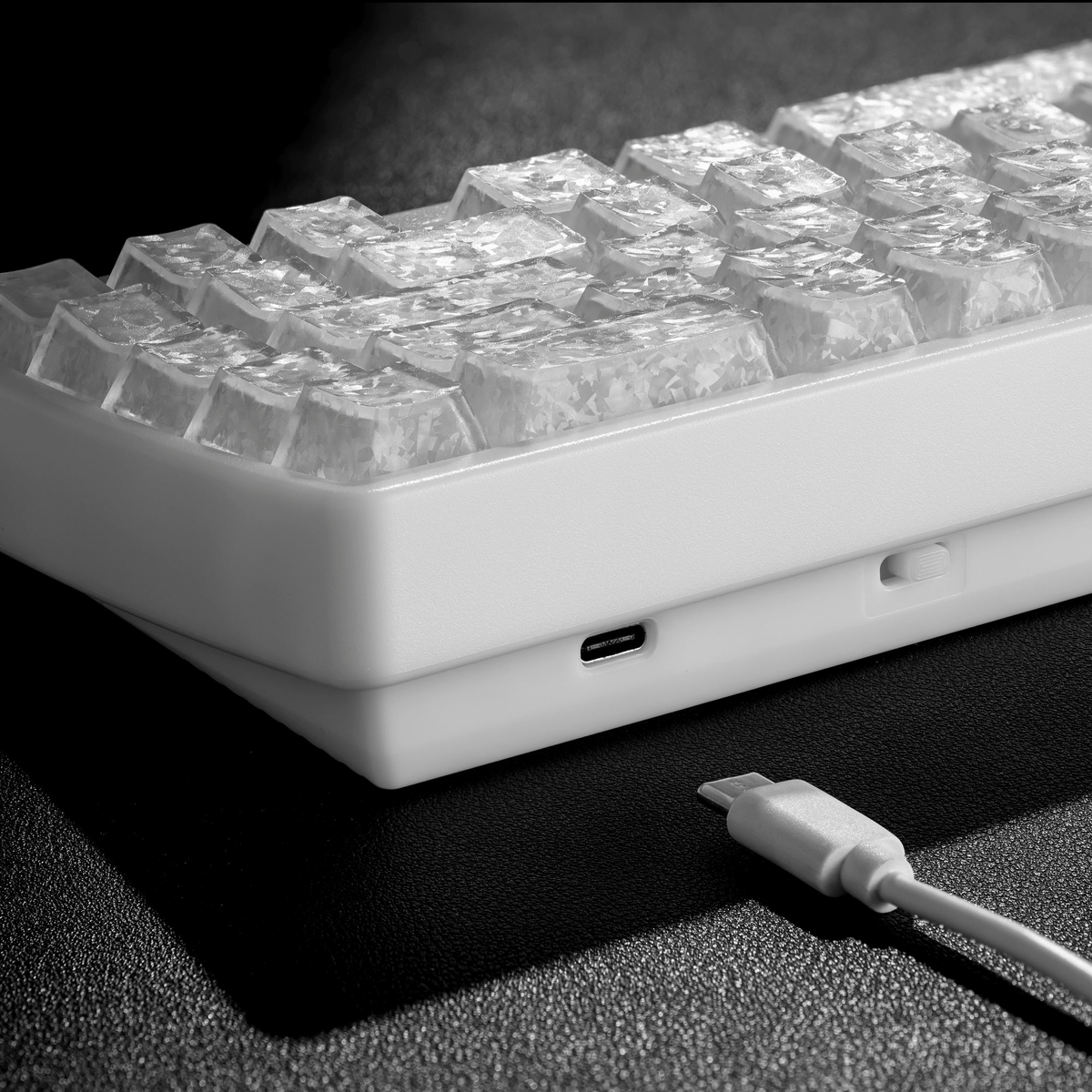 XVX M67 JadeStone Forged Carbon VIA Tri-Mode Mechanical Keyboard - Agenda365.com