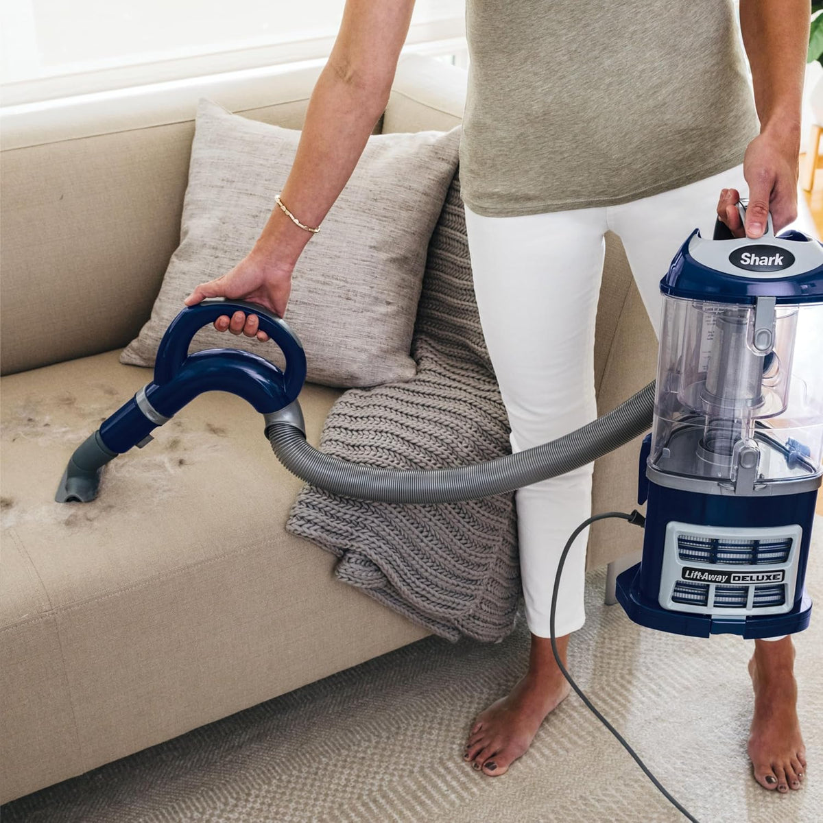 Shark NV360 Upright Vacuum Navigator Lift-Away Deluxe with Large Dust Capacity (Refurbished) - Agenda365.com