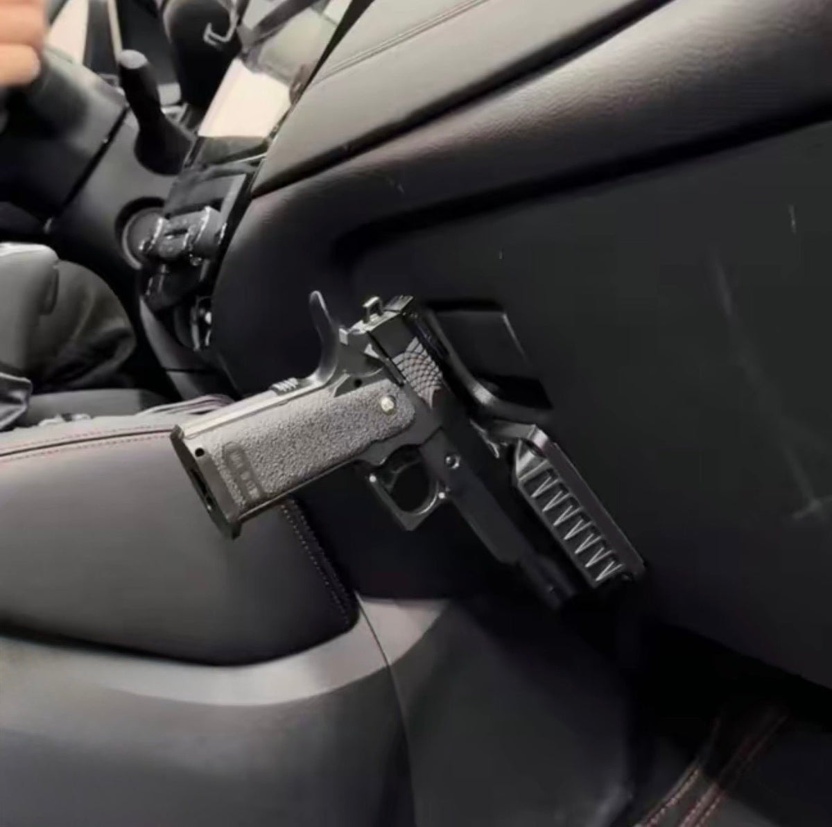 SecureDraw Gun Magnet - Agenda365.com