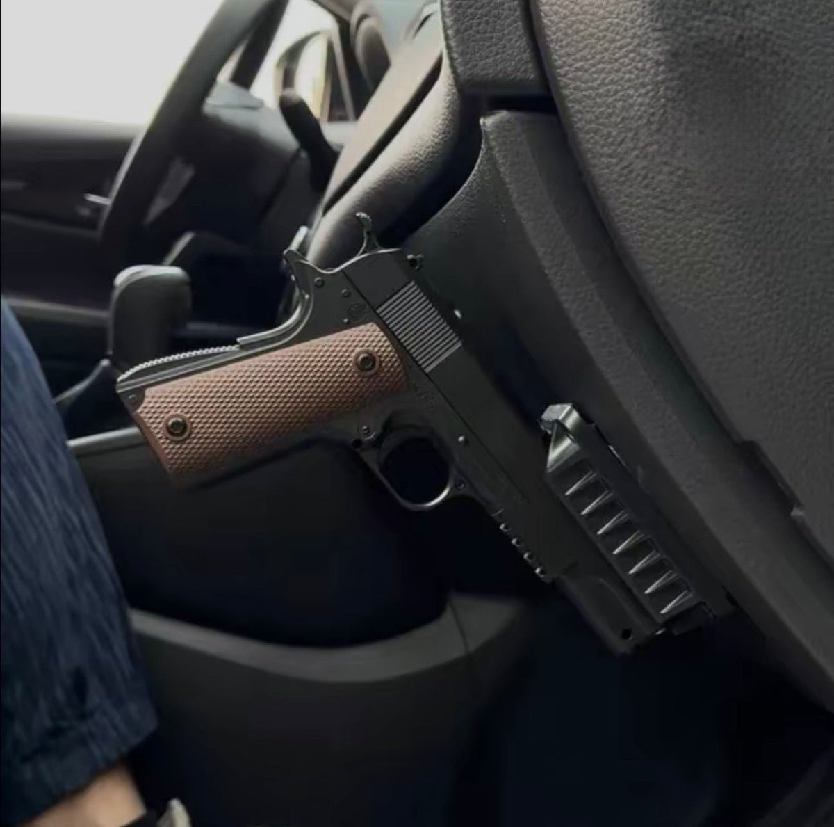 SecureDraw Gun Magnet - Agenda365.com