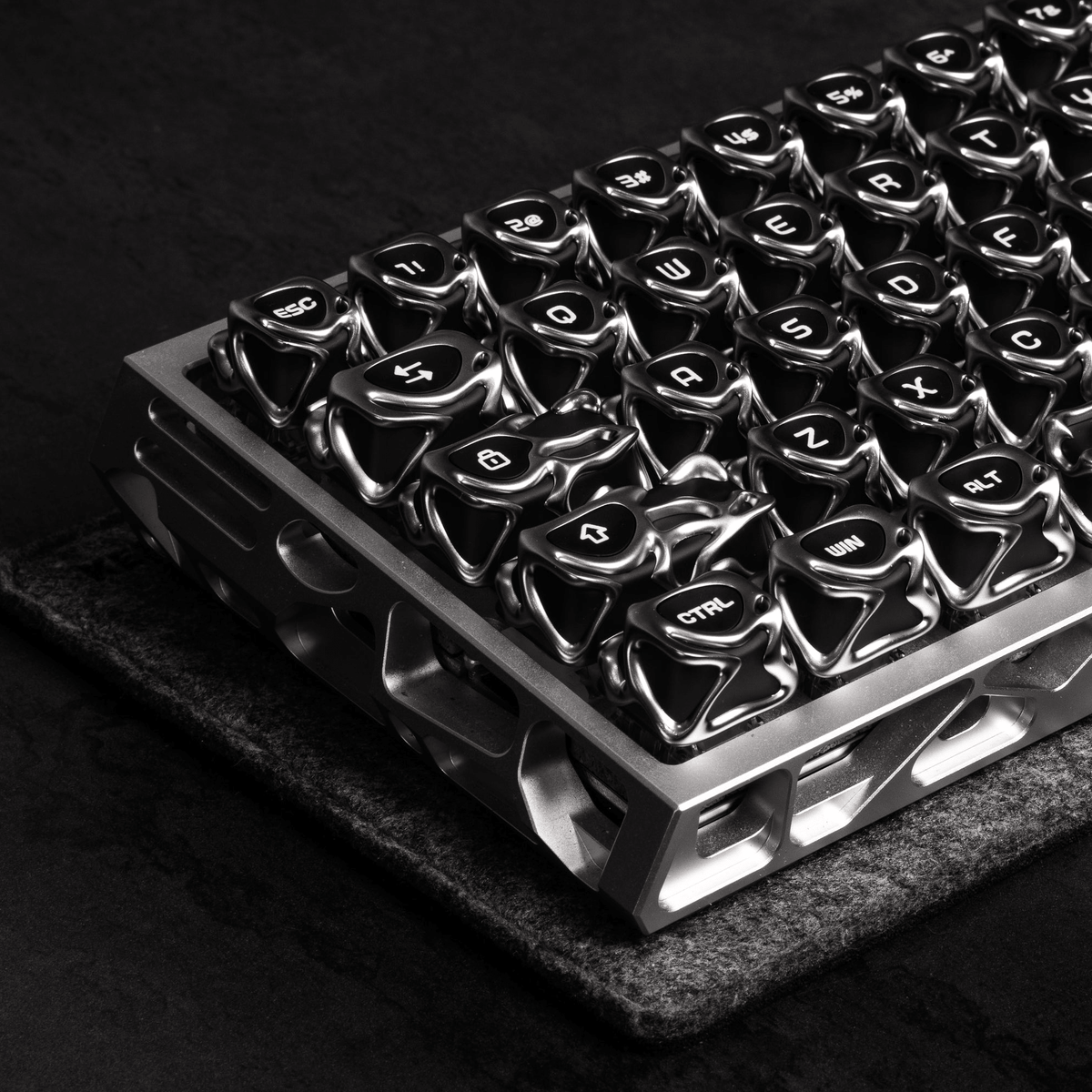 XVX Venom Themed Liquid Metallic Electroplating ABS+PC Keycap Set - Agenda365.com