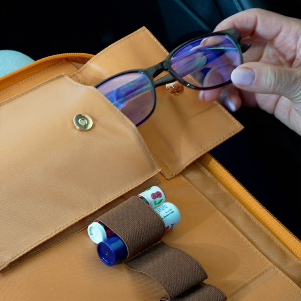 Tailored Tablet Case w/Pouch - Agenda365.com