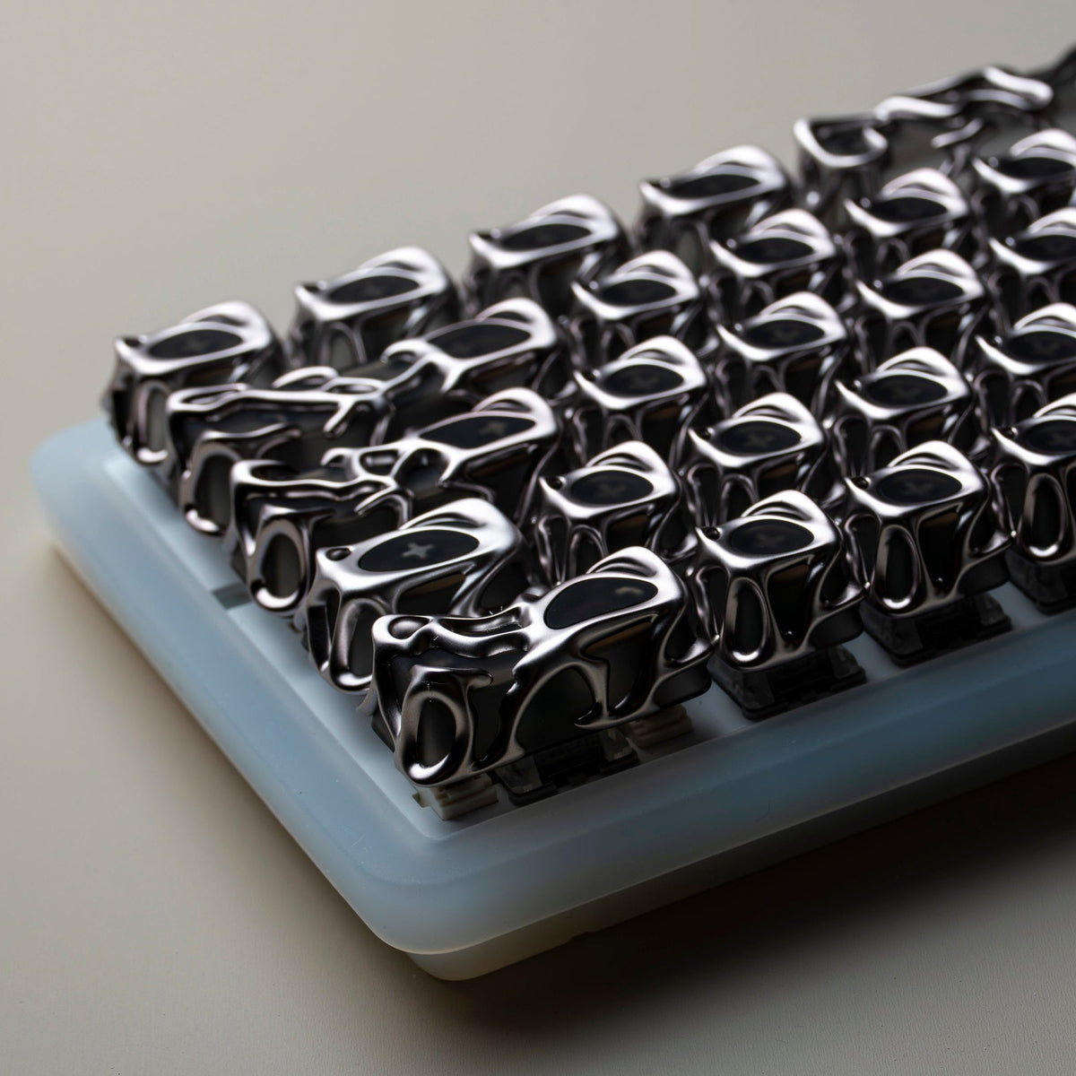 XVX Venom Themed Liquid Metallic Electroplating ABS+PC Keycap Set - Agenda365.com