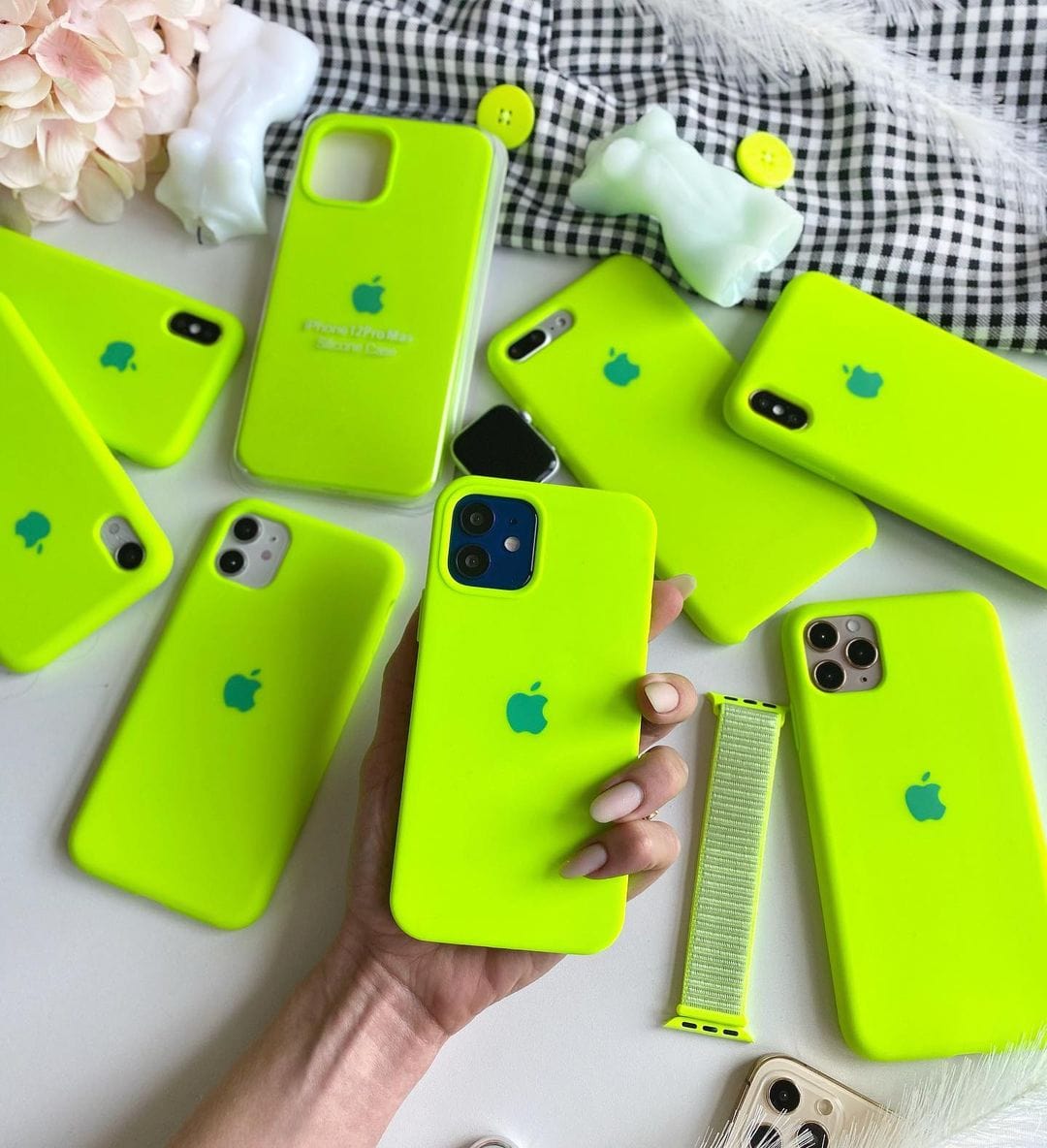 iPhone Silicone Case (Fluorescent Green) - Agenda365.com